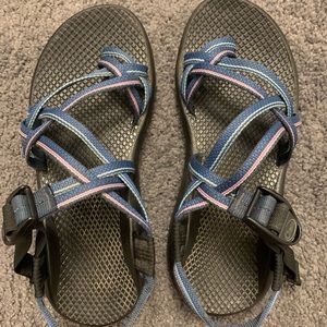 Chacos W Size 7